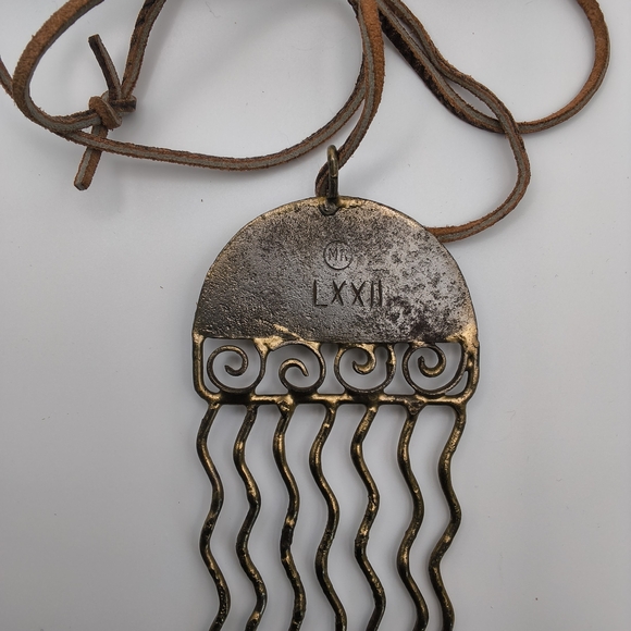 Robert Larin "Canada" Artisan Gold and Tan Tone Pendant Necklace - Picture 4 of 9